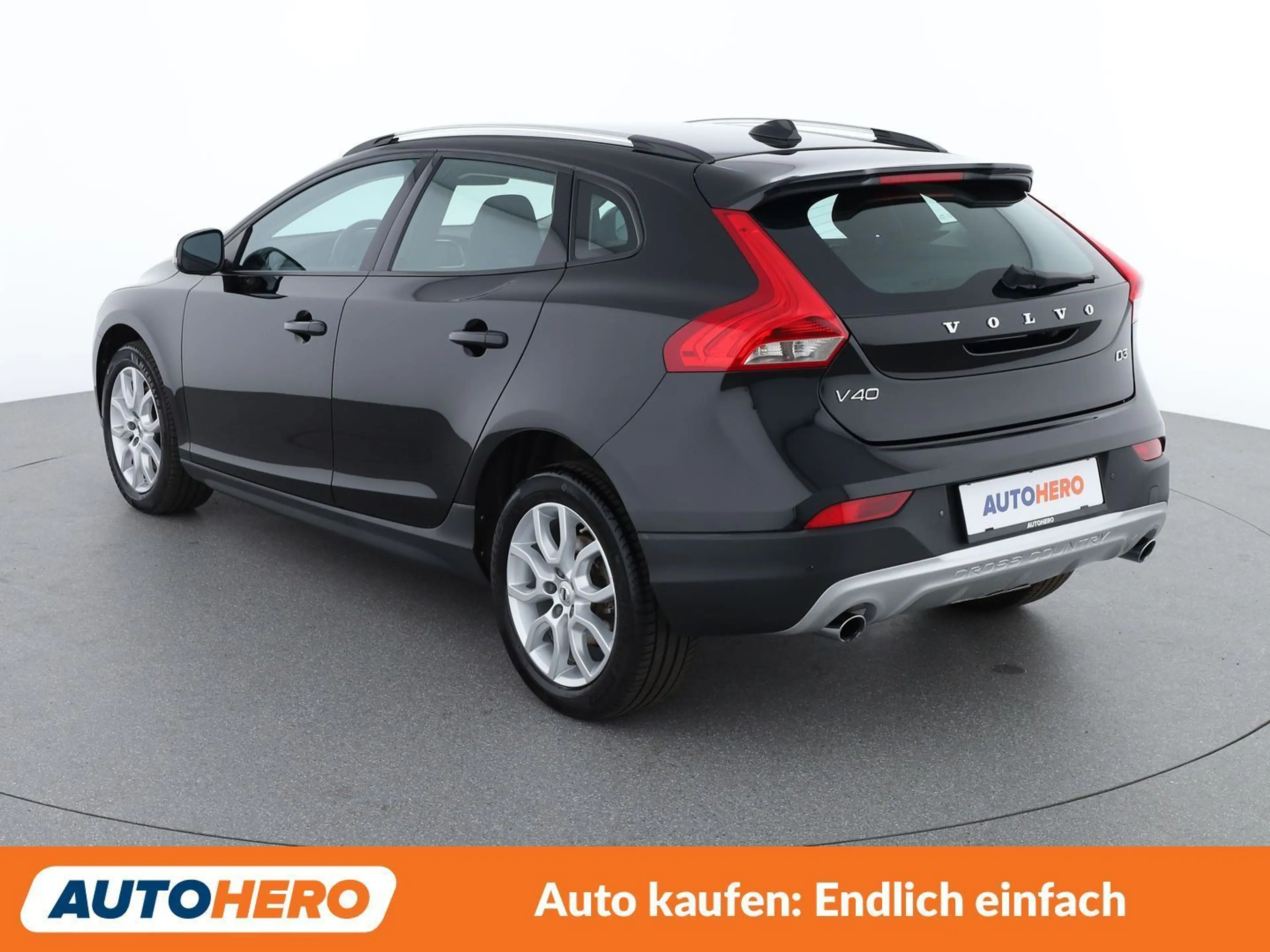 Volvo V40 Cross Country 2.0 D3 Momentum *NAVI*TEMPO*CAM*SHZ* — photo 4