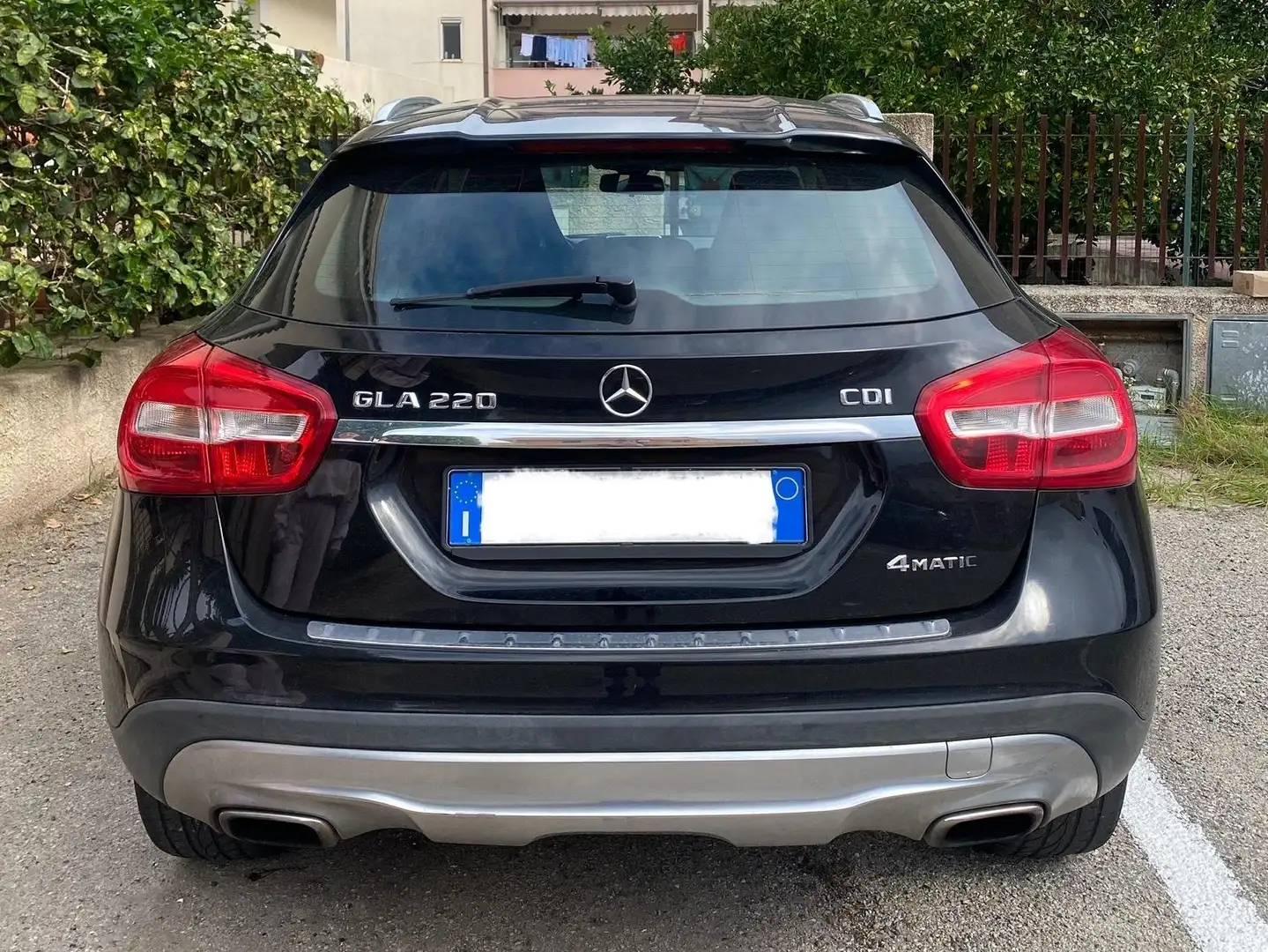 Mercedes-Benz GLA 220 GLA-X156 2014 d (cdi) Premium 4matic 170cv auto Nero - 2