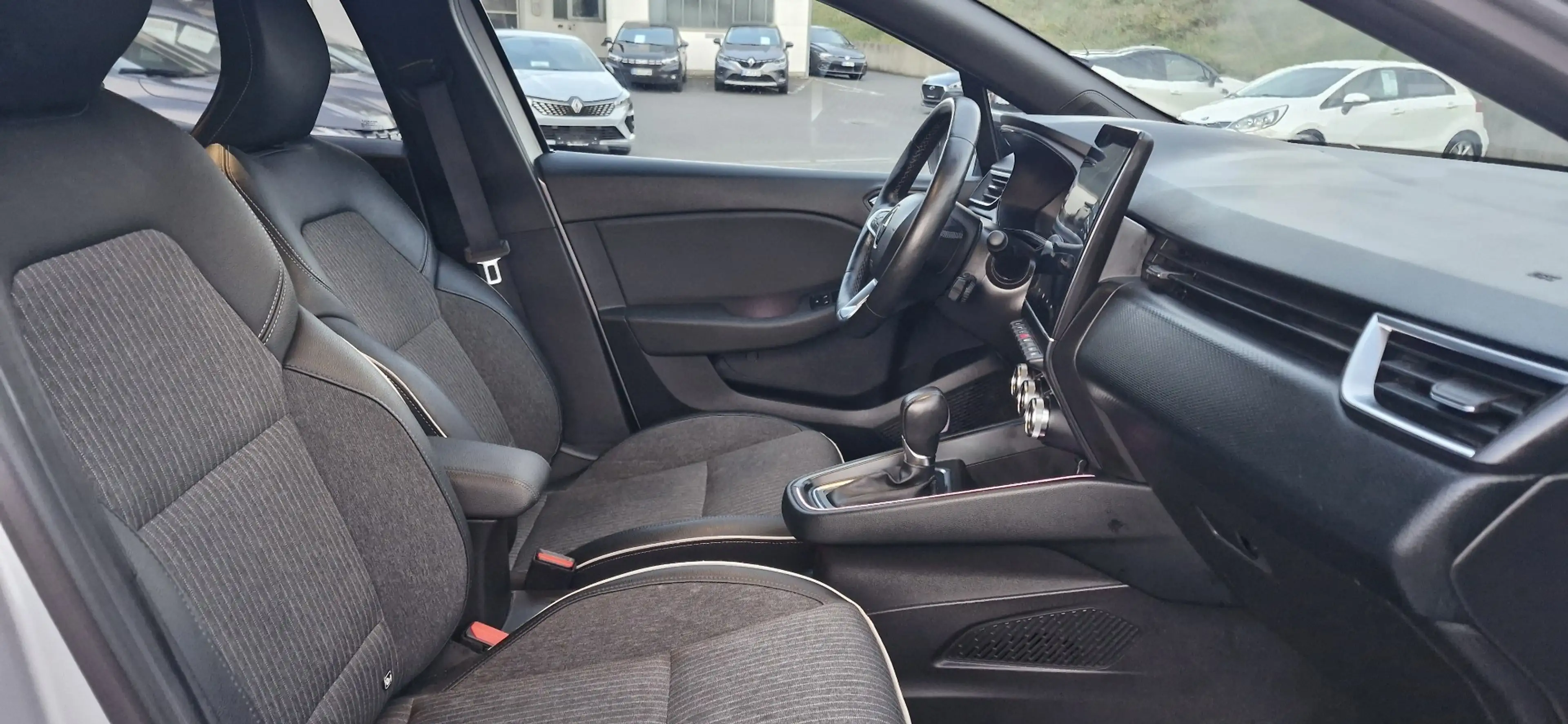 Renault Clio Intens / 360 Grad Kamera / Sitzheizung — photo 12