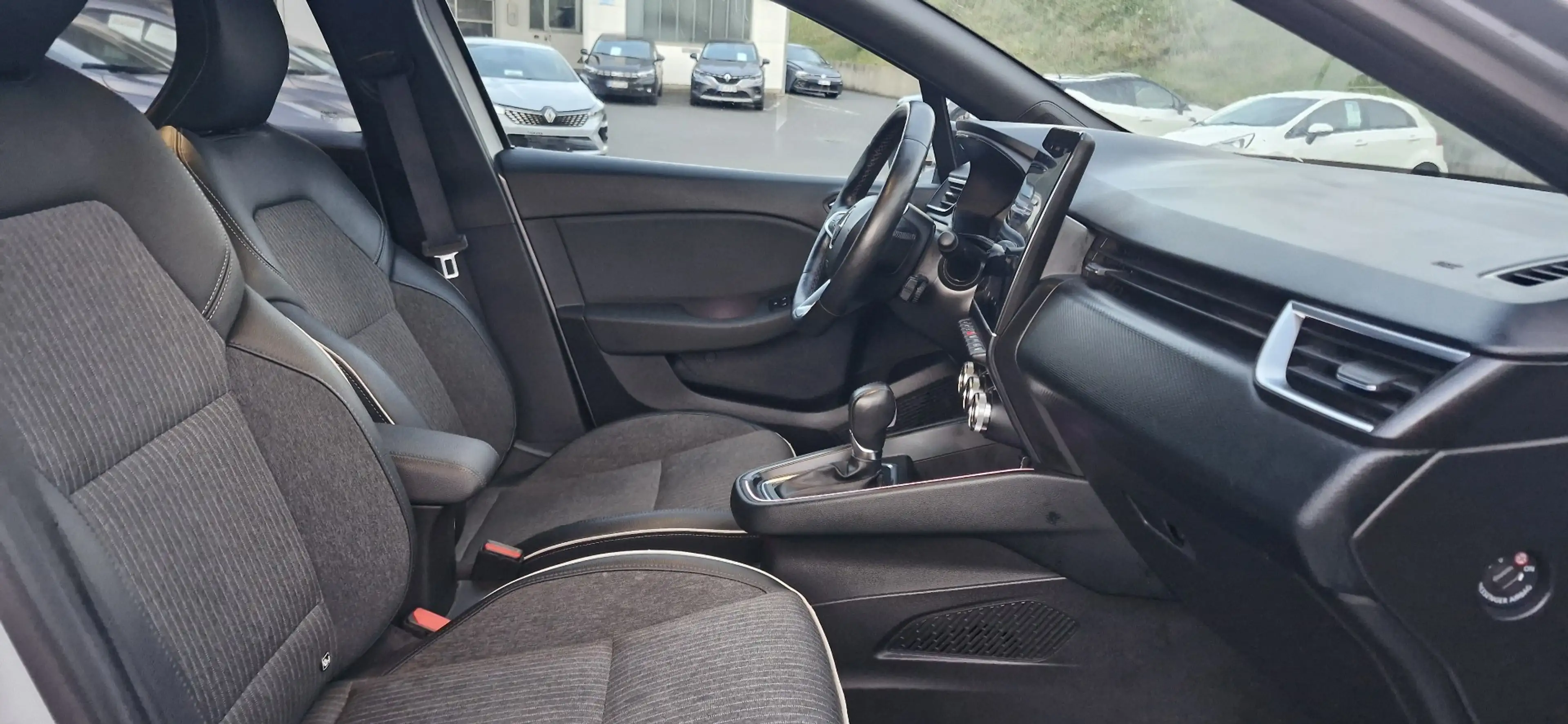 Renault Clio Intens / 360 Grad Kamera / Sitzheizung — photo 13