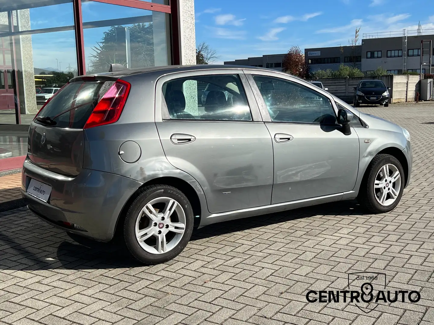 Fiat Grande Punto 5p 1.2 Dynamic 65cv Argento - 2