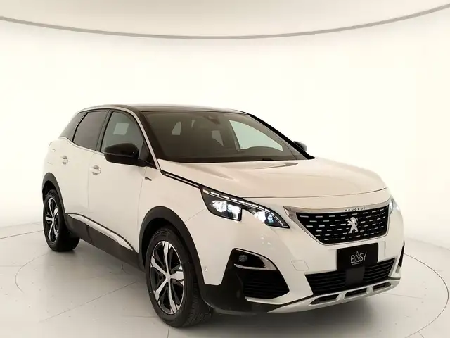 Peugeot 3008 view 4