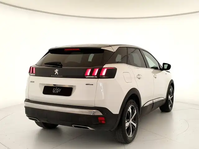Peugeot 3008 view 5