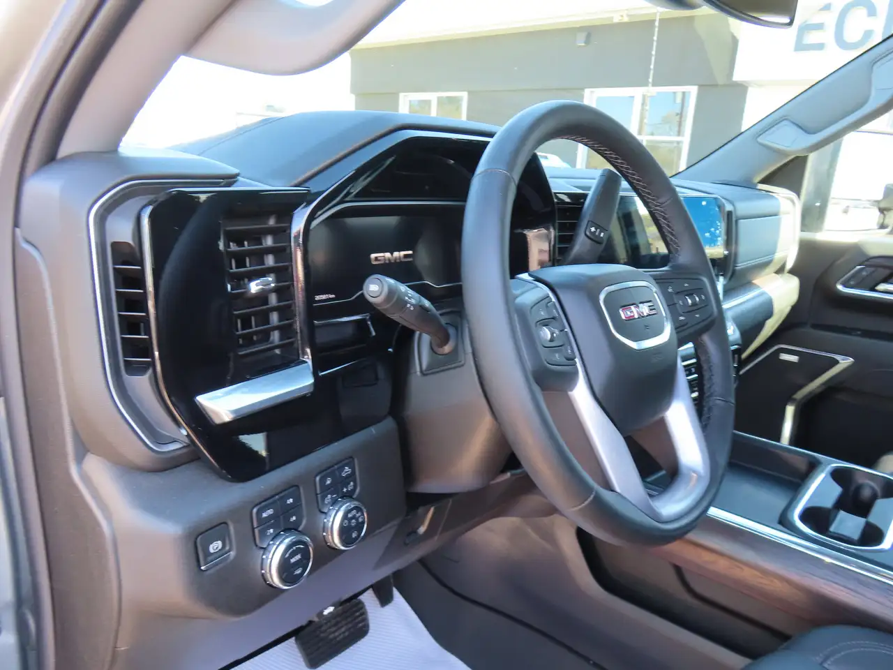 GMC Sierra 2500HD снимка GMC Sierra 2500HD