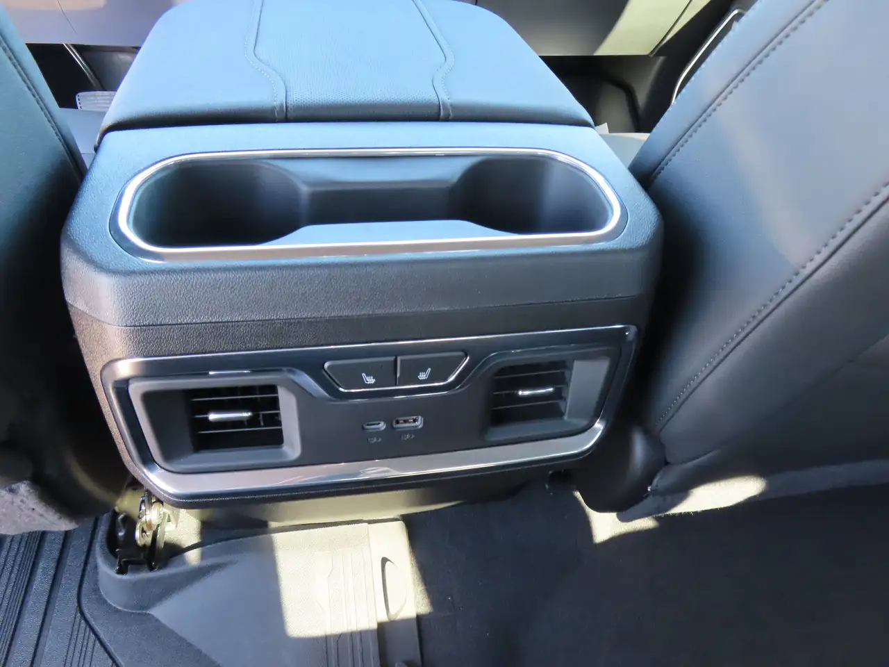 GMC Sierra 2500HD снимка GMC Sierra 2500HD