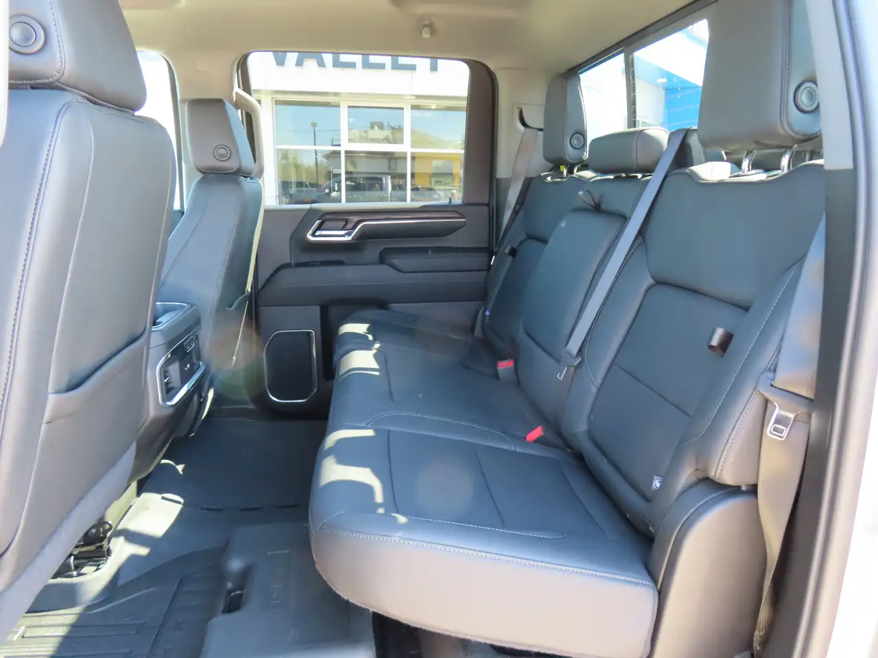 GMC Sierra 2500HD снимка GMC Sierra 2500HD