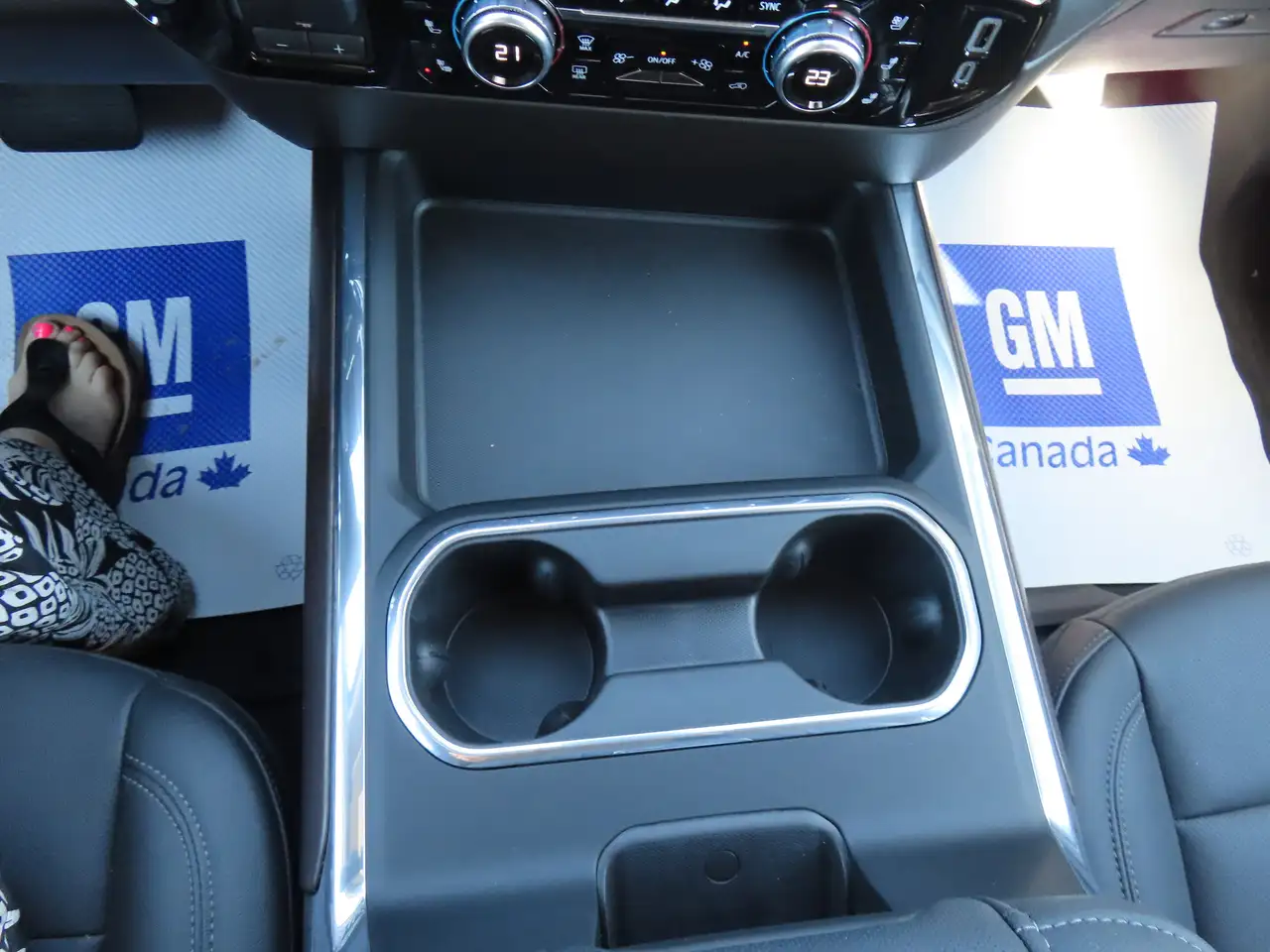 GMC Sierra 2500HD снимка GMC Sierra 2500HD
