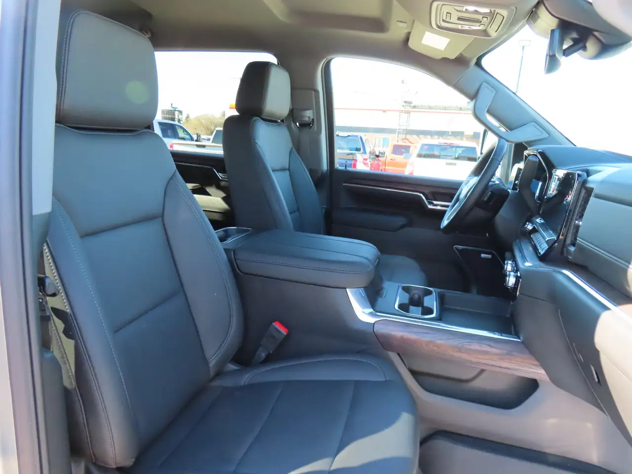 GMC Sierra 2500HD снимка GMC Sierra 2500HD