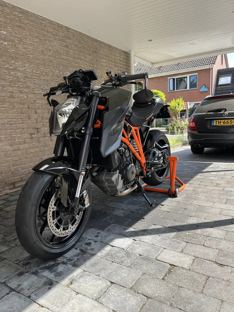 KTM 1290 Super Duke R Zwart - 1