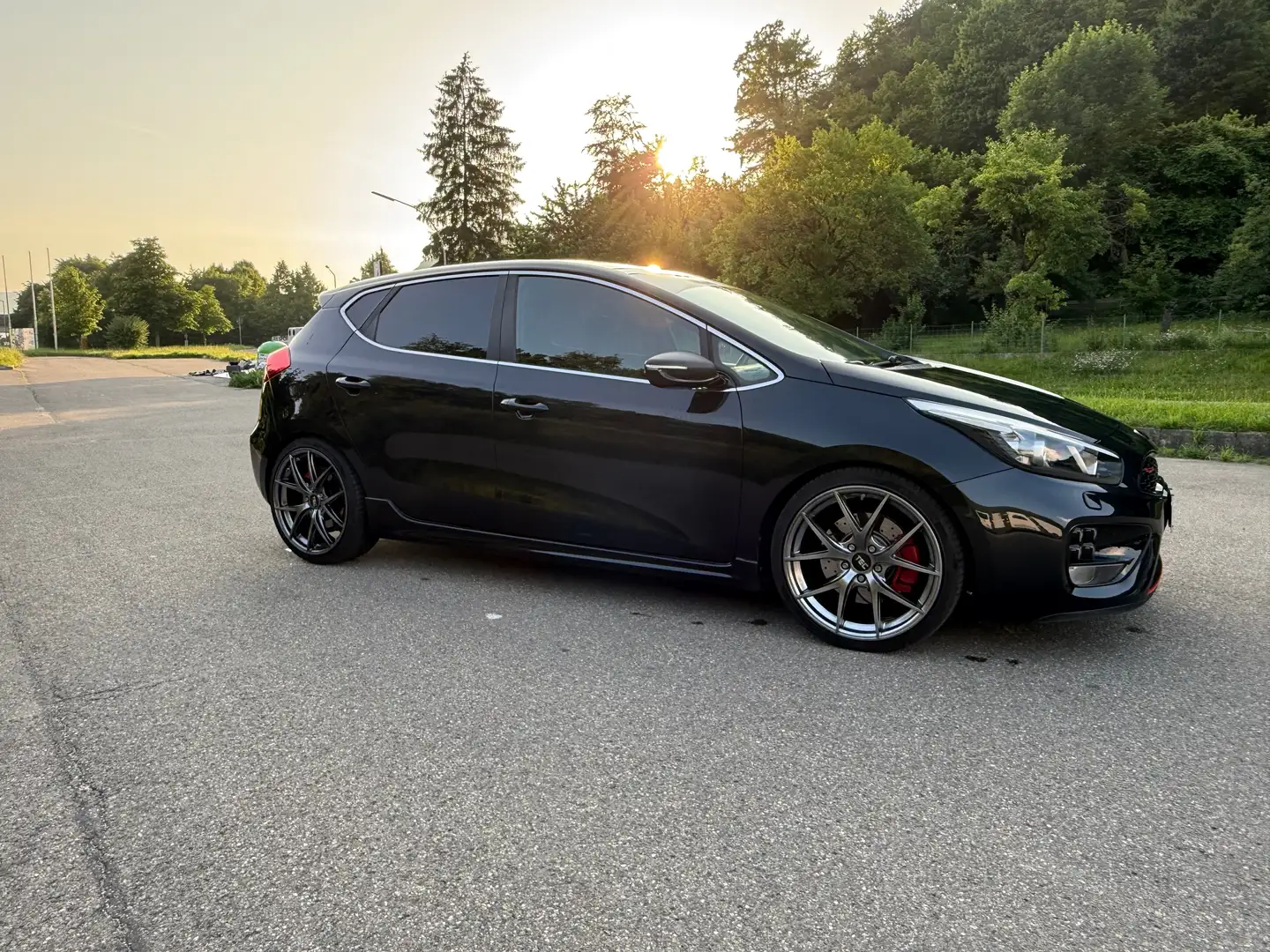 Kia Ceed / cee'd Ceed 1.6 T-GDI GT-Track Schwarz - 1
