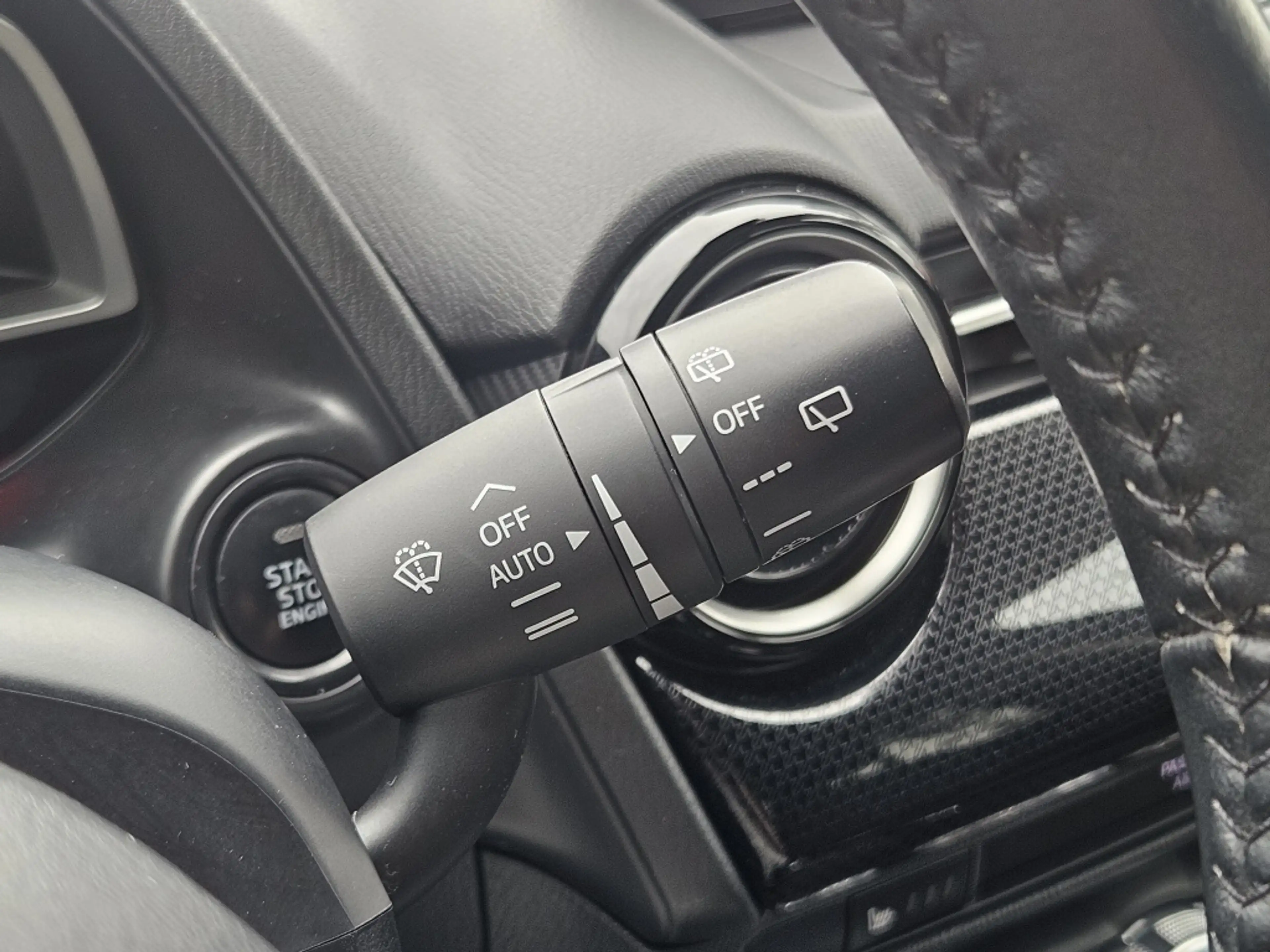 Mazda 2 1.5 Skyactiv-G Skylease+ / Camera & Sensor achter — photo 18