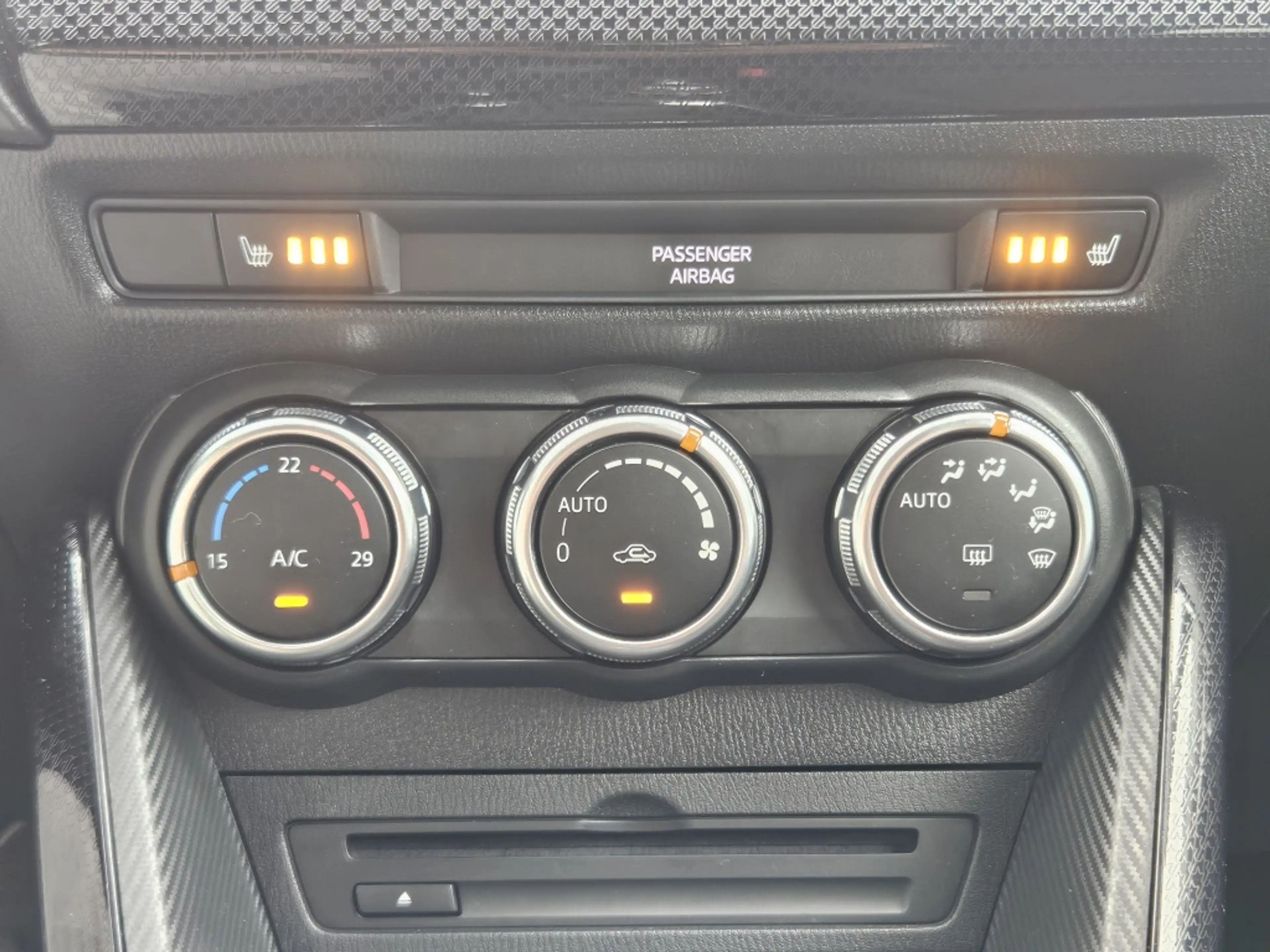 Mazda 2 1.5 Skyactiv-G Skylease+ / Camera & Sensor achter — photo 19