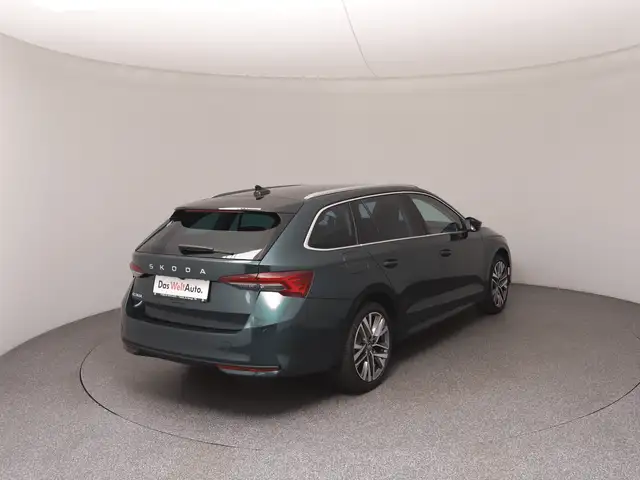 Skoda Octavia view 4