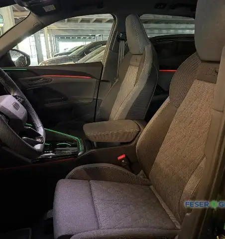 Audi Q5 view 6