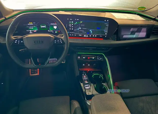 Audi Q5 view 5