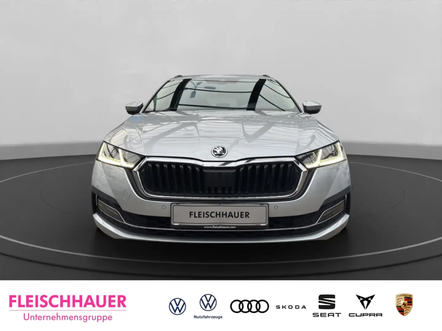 Skoda Octavia Combi 2.0 TDI  First Edition Navi Digitales Cockpi Plateado - 2