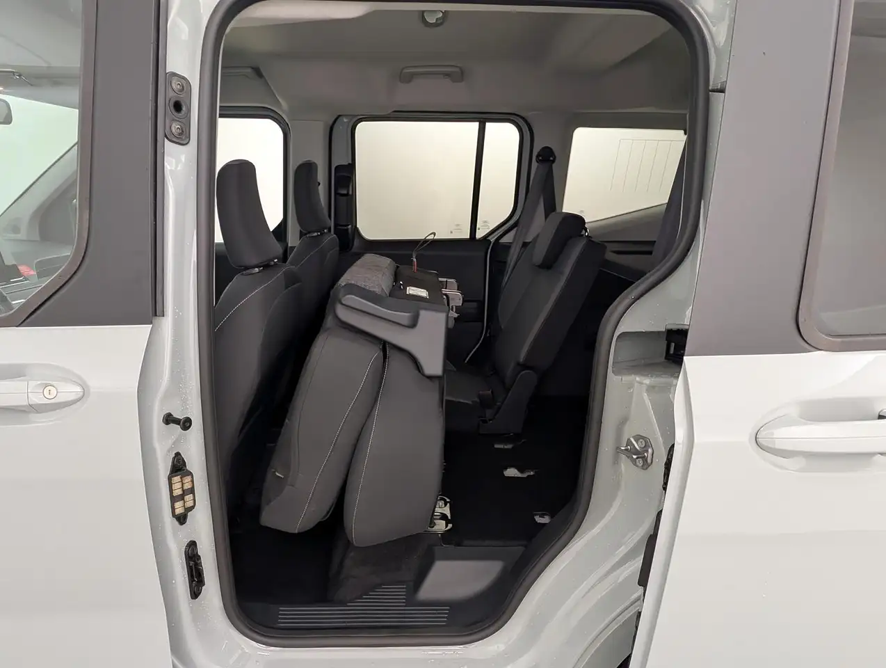 Ford Tourneo 1.0 EcoB Aut. Titanium Kam+Tempo, миниатюра 11
