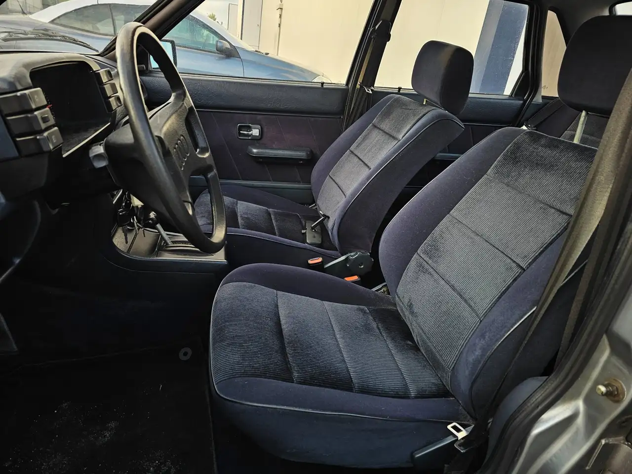 Audi 80 1.6 Automaat bj 1985 143dkm Oldtimer, foto 11