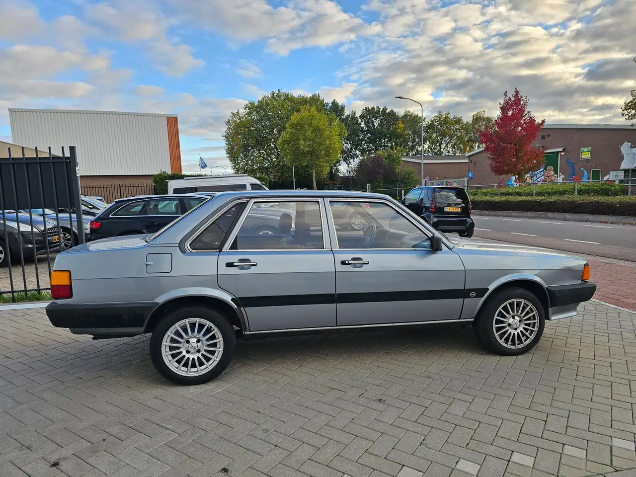 Audi 80 1.6 Automaat bj 1985 143dkm Oldtimer, foto 6