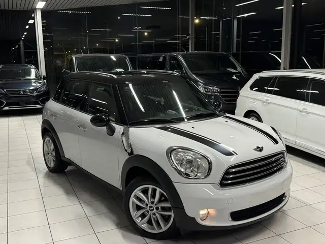 MINI Cooper D Mini Cooper D 2.0D Automatique 82kW Euro 5b