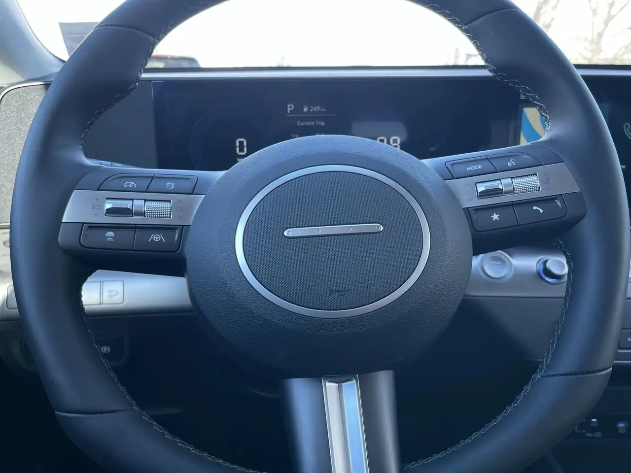 Hyundai KONA снимка Hyundai KONA