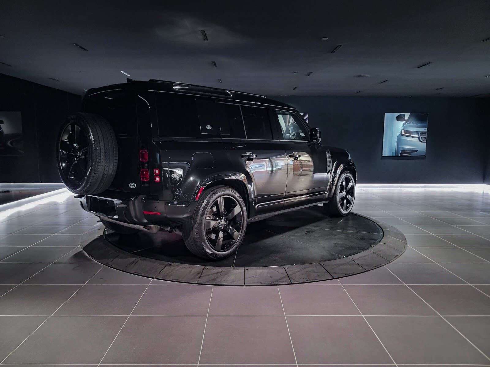 2023 Land Rover Defender X-Dynamic SE | 3rd Row Seating | Sunroof | Navigat alt 5
