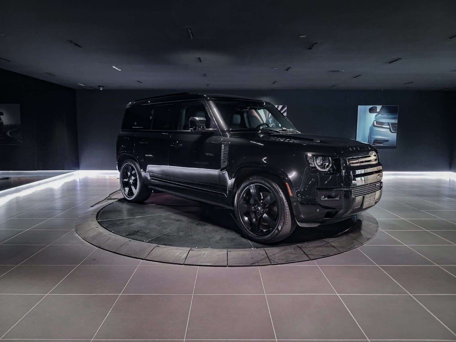 2023 Land Rover Defender X-Dynamic SE | 3rd Row Seating | Sunroof | Navigat alt 3