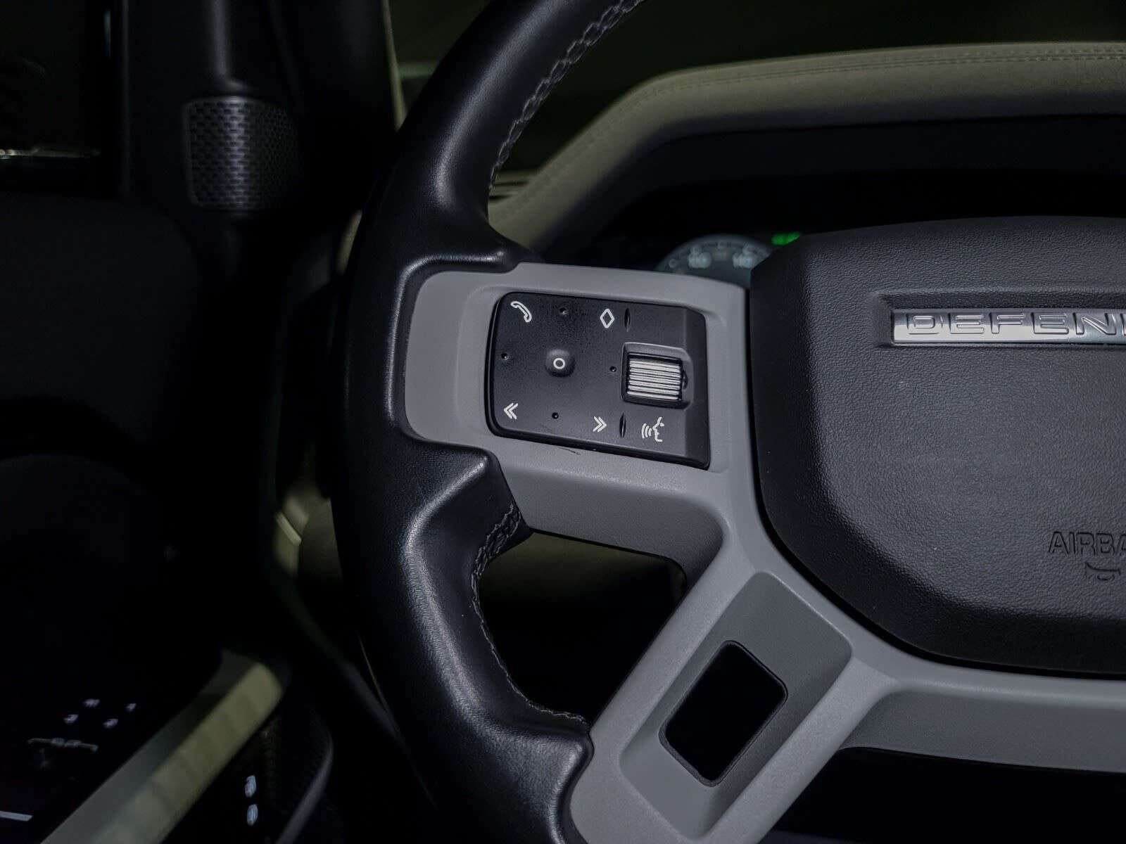 2023 Land Rover Defender X-Dynamic SE | 3rd Row Seating | Sunroof | Navigat thumb 15