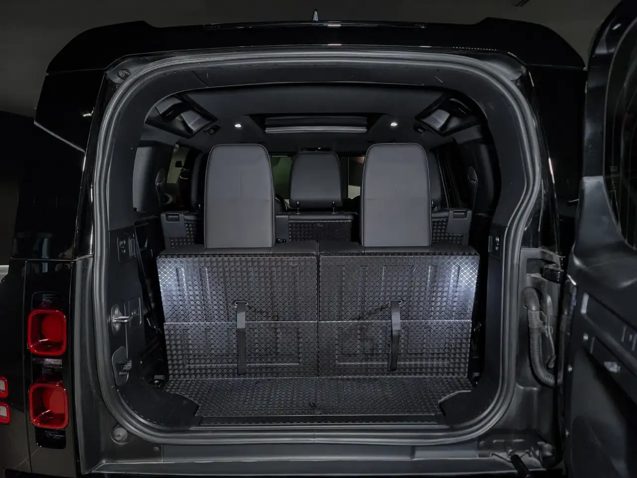 Land Rover Defender снимка Land Rover Defender