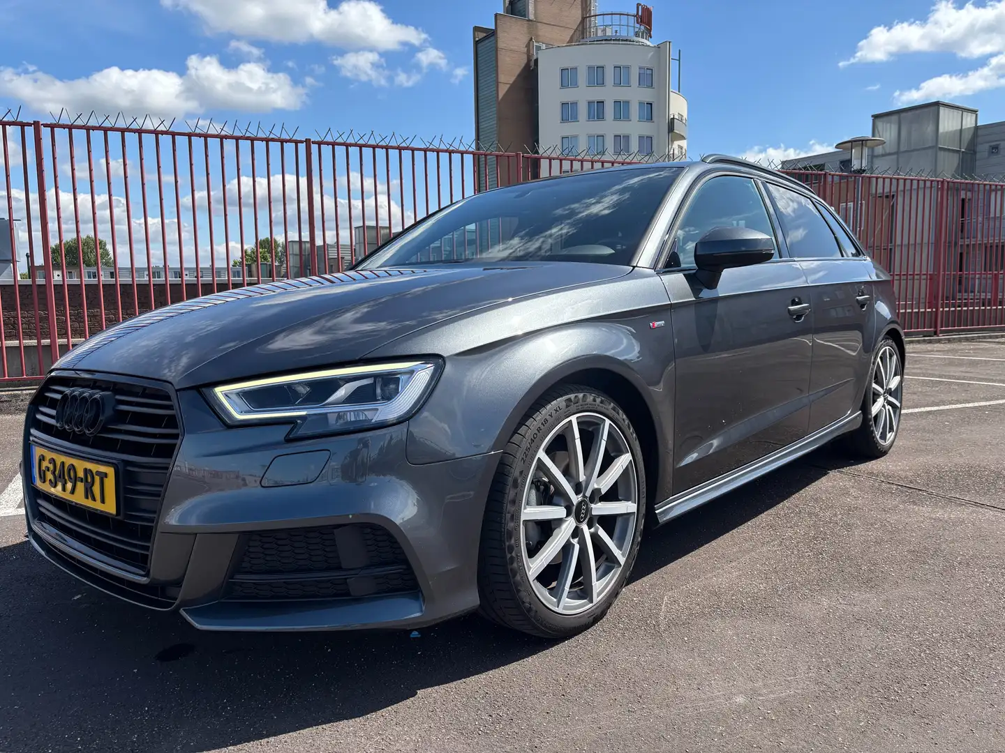 Audi A3 A3 35 TFSI CoD Advanced Sport S-line Black optiek Grijs - 1