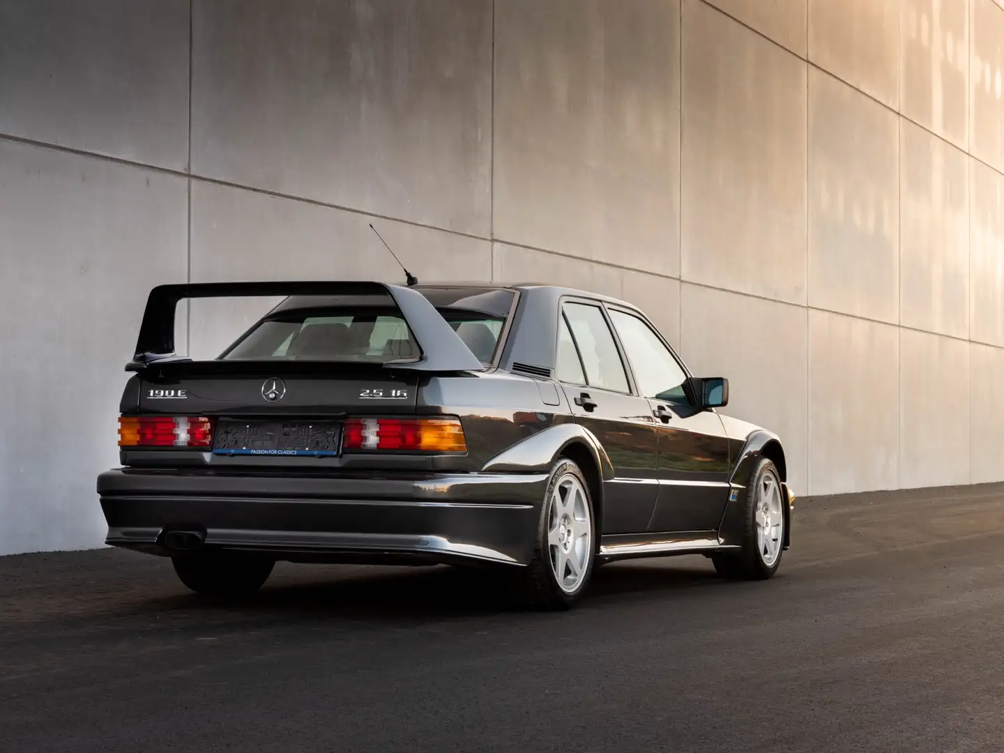 Mercedes-Benz 190 E 2.5-16 EVOLUTION 2 WANT TO BUY crna - 2