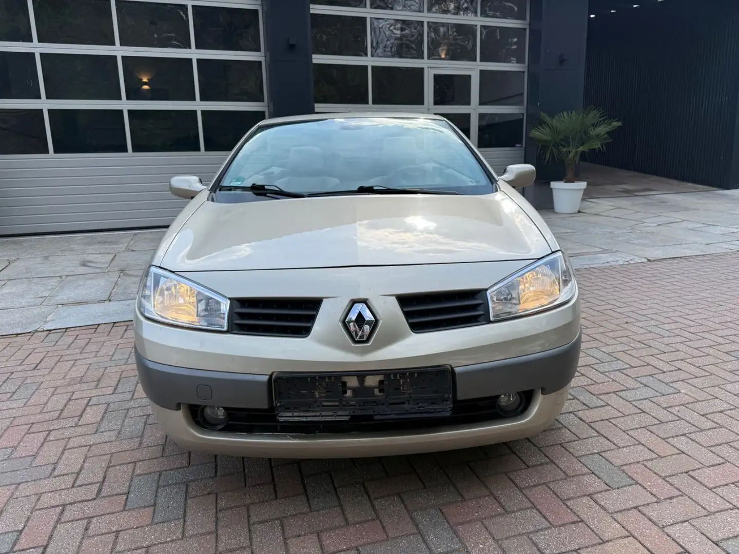 Renault Megane II  Cabrio Privilege Tüv 09.26 Beige - 2