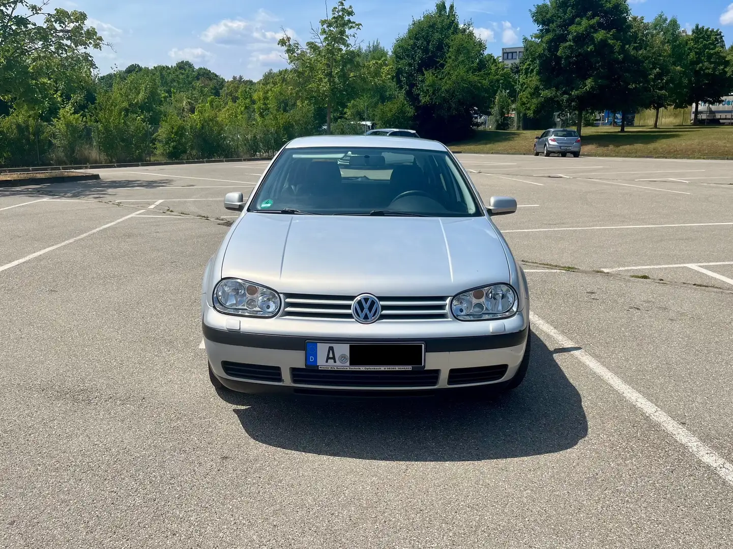 Volkswagen Golf 1.6 Basis Срібний - 1