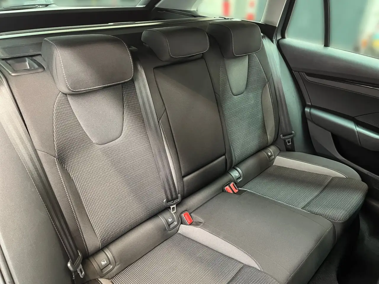 Skoda Octavia Combi Ambition 2.0 TDI DSG, AHK/LED/16"/, миниатюра 9