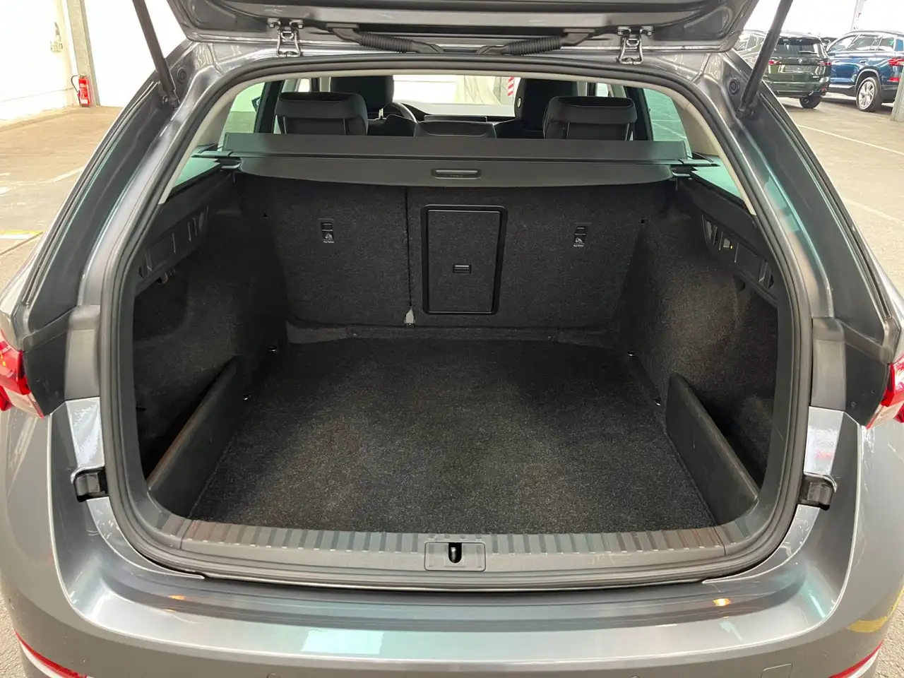 Skoda Octavia Combi Ambition 2.0 TDI DSG, AHK/LED/16"/, миниатюра 11