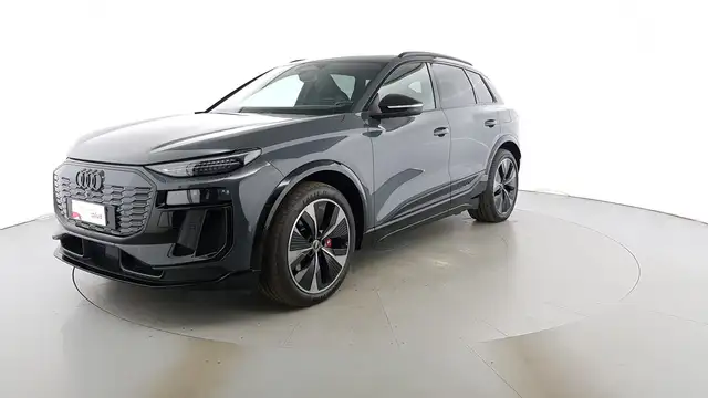 Audi SQ6 e-tron Edition one Grey quattro 517cv