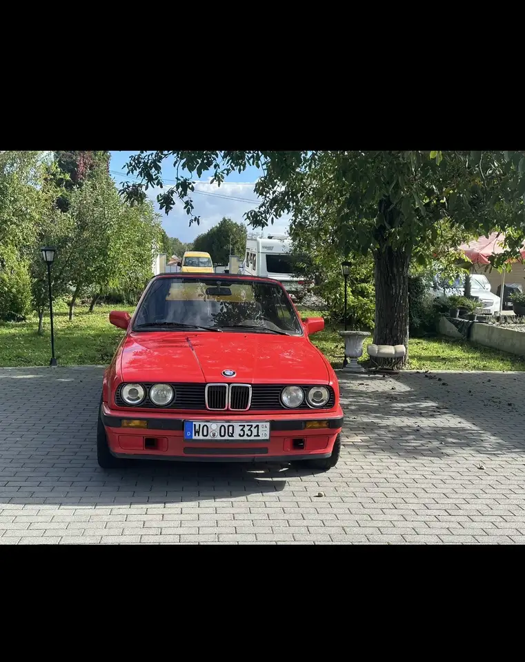BMW 320i, foto 1
