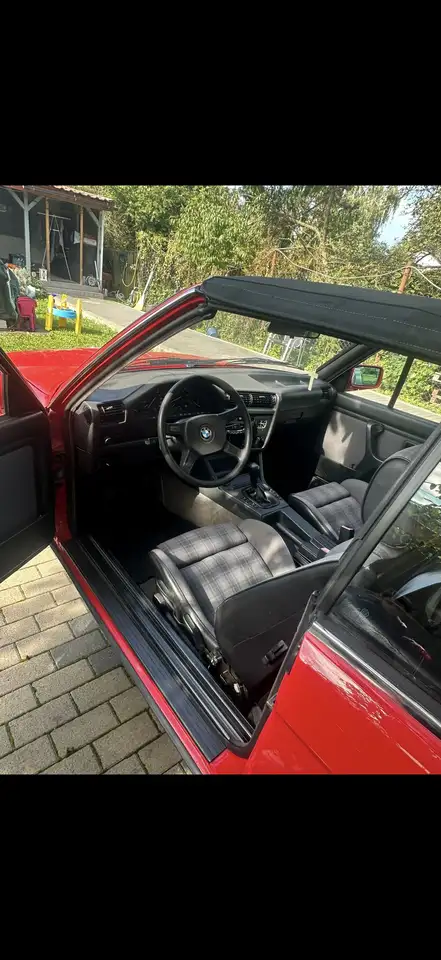 BMW 320i, foto 6
