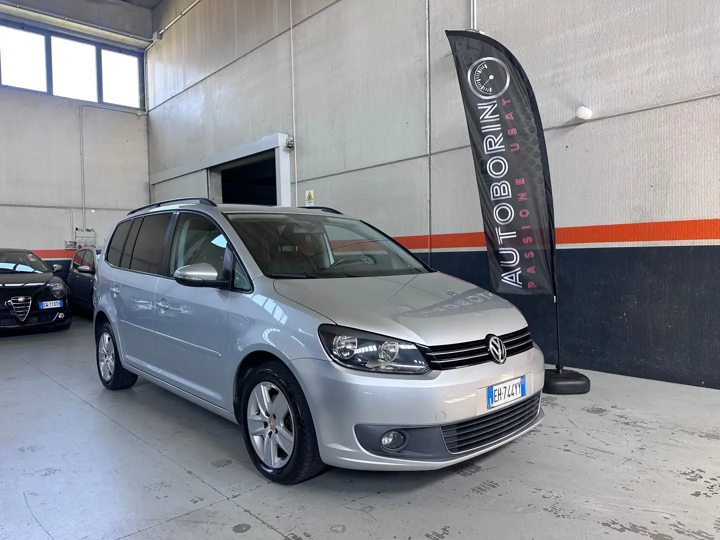 Volkswagen Touran Touran II 2011 1.6 tdi / gancio traino Silber - 1