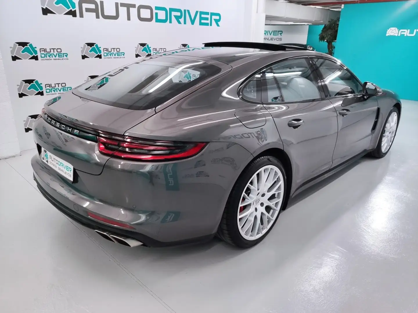 Porsche Panamera Turbo Aut. Gris - 2