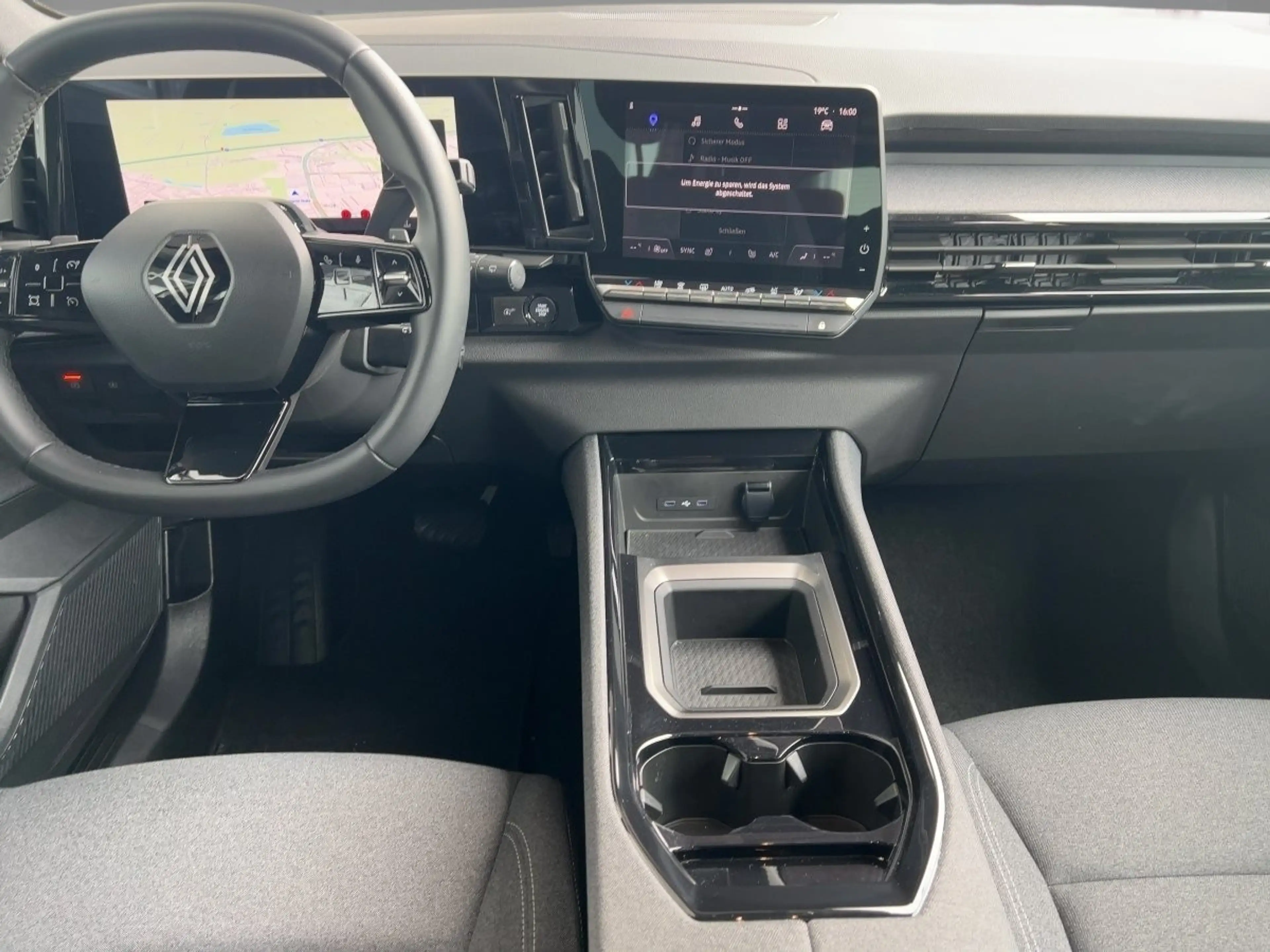 Renault Austral 1.3 TCe 160 Mild-Hybrid Evolution — photo 12