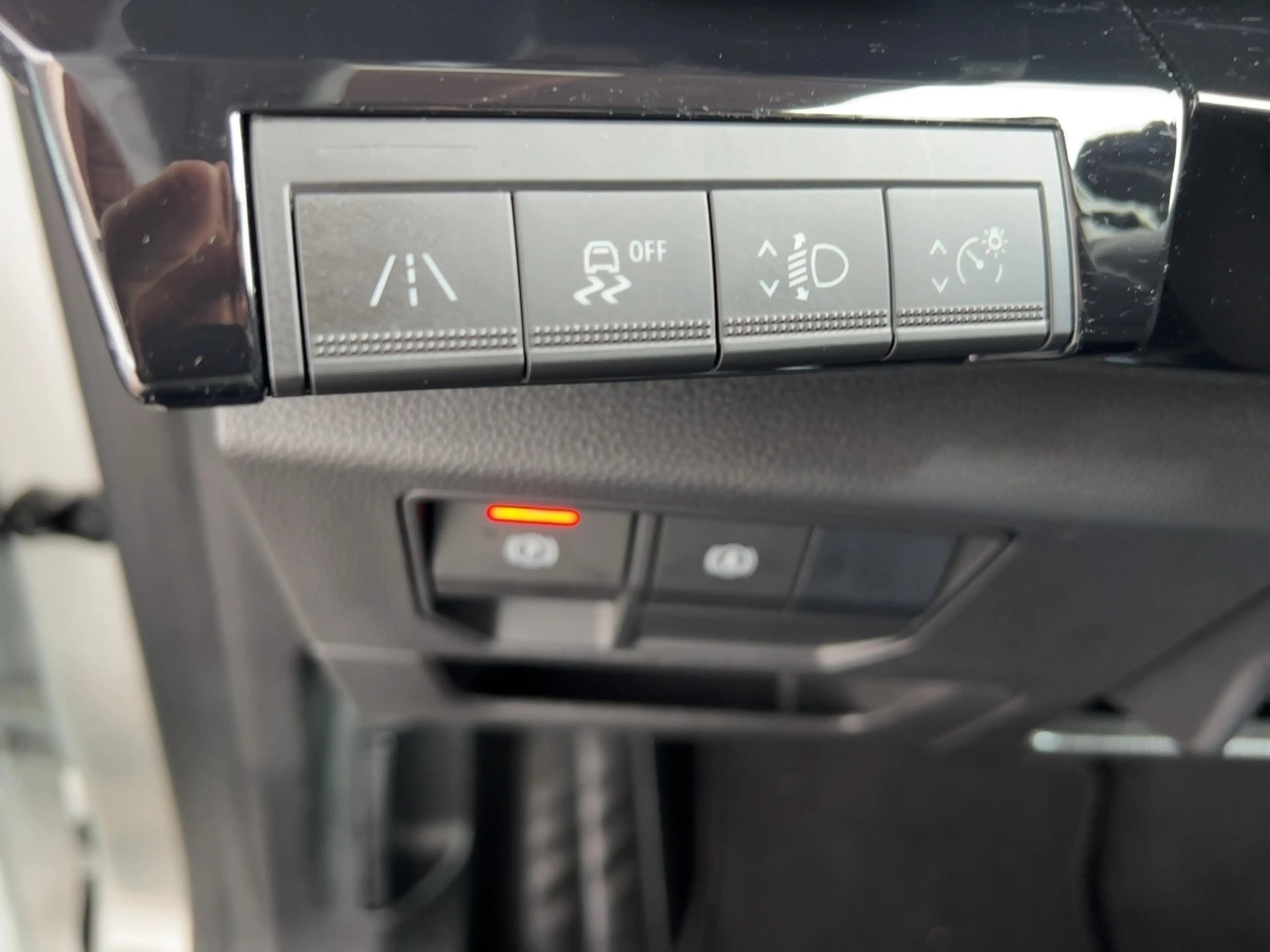Renault Austral 1.3 TCe 160 Mild-Hybrid Evolution — photo 18
