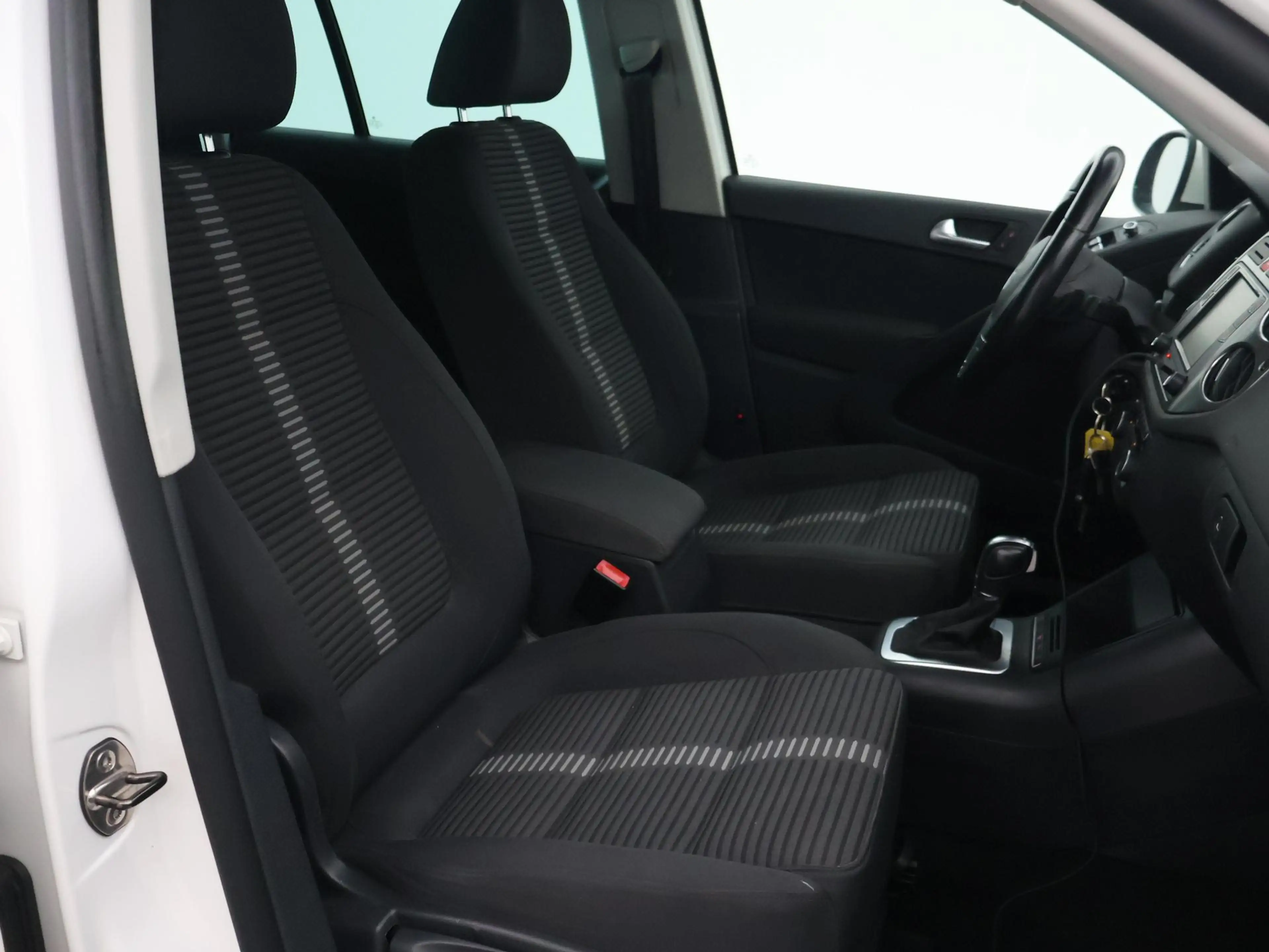 Volkswagen Tiguan 2.0 TSI 170 PK SPORT&STYLE 4MOTION AUT. + CARPLAY — photo 8