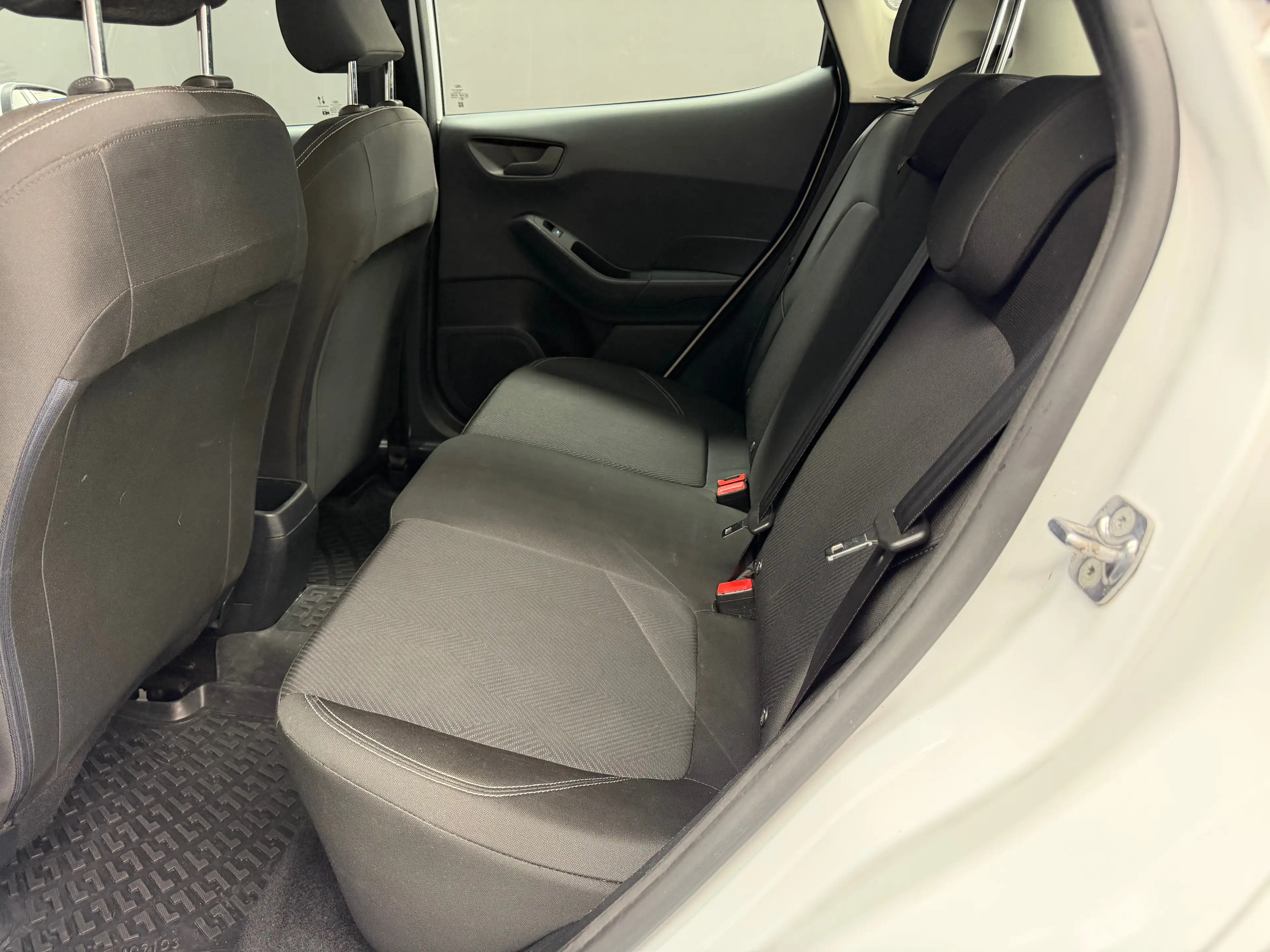 Ford Fiesta 1.0 EcoBoost * 1ER PROP + CLIM + REGU + GARANTIE * — photo 10