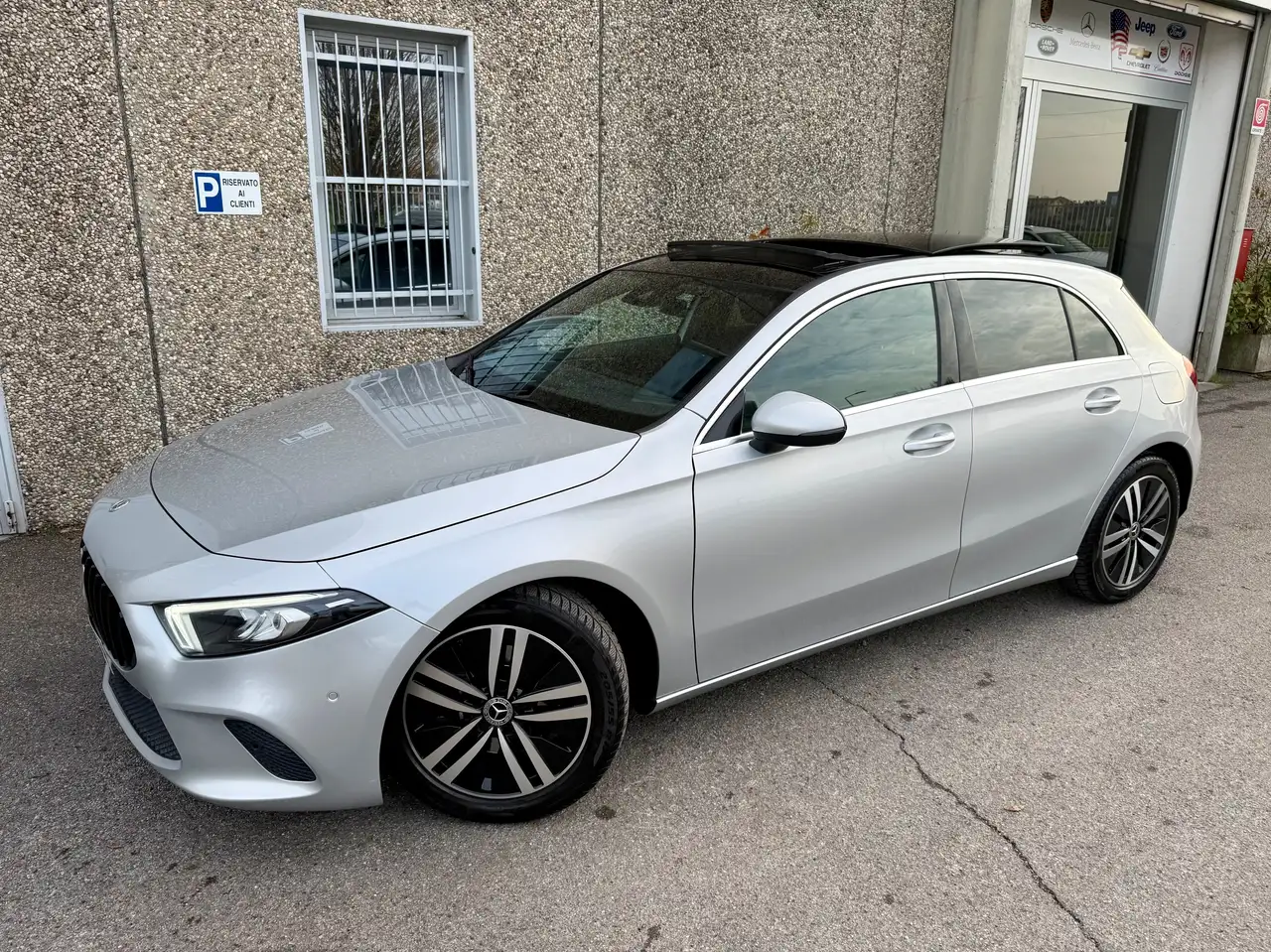 Mercedes-Benz A 200