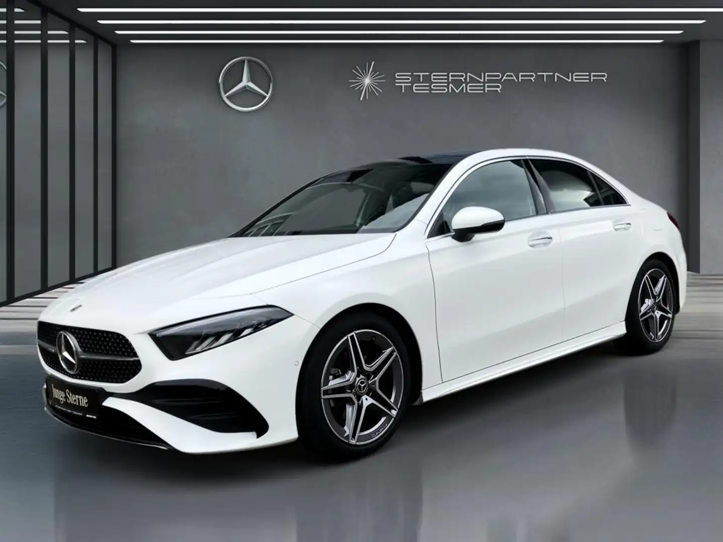 Mercedes-Benz A 200 Lim. AMG,LED,Lenkradhzg.AMBIE.PANO,KEYLESS Blanc - 1