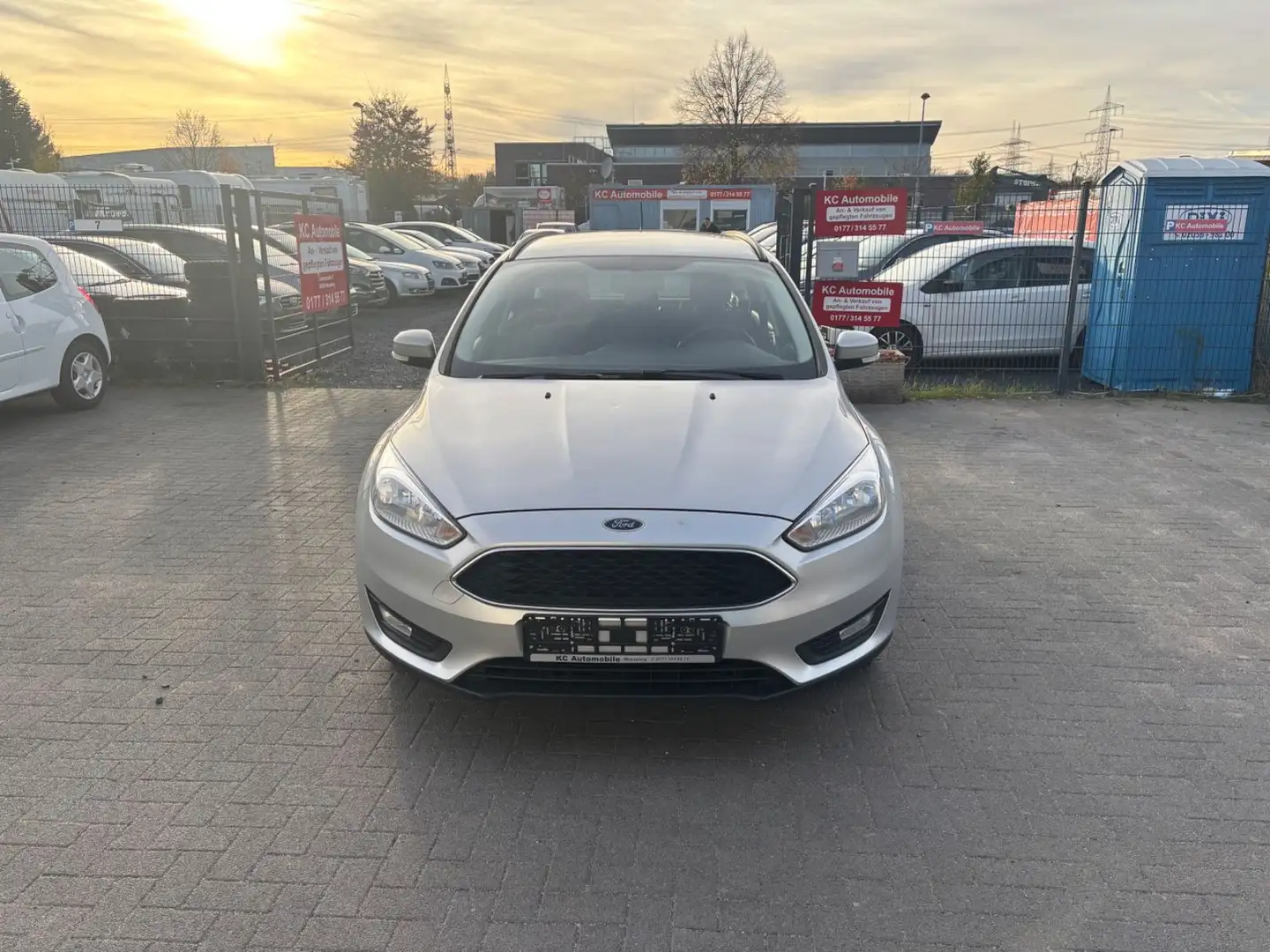 Ford Focus Turnier Business*NAVI*TÜV NEU* Silber - 2