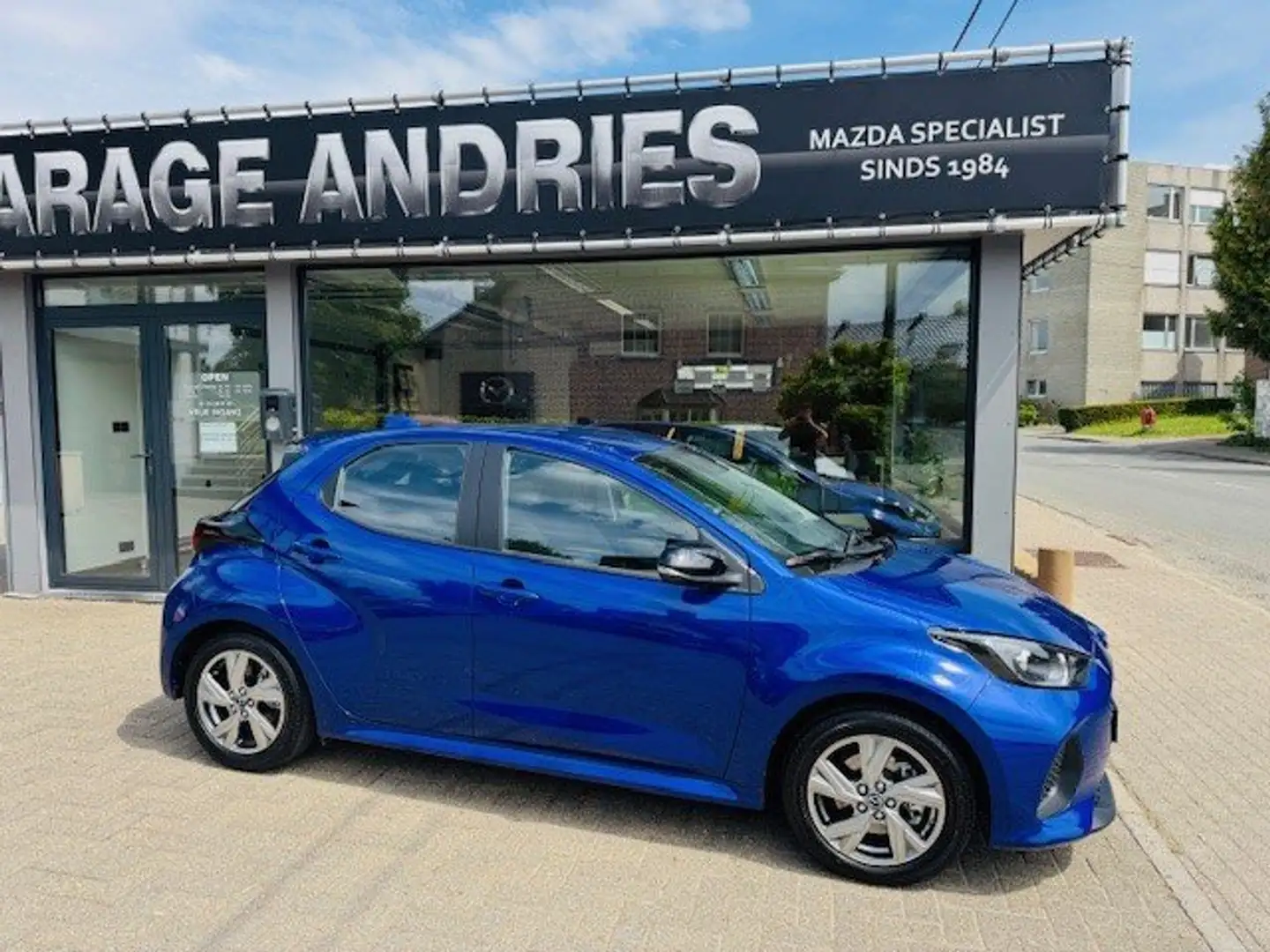 Mazda 2 Hybrid 1.5i VVT-i E-CVT Exclusive-Line Bleu - 2