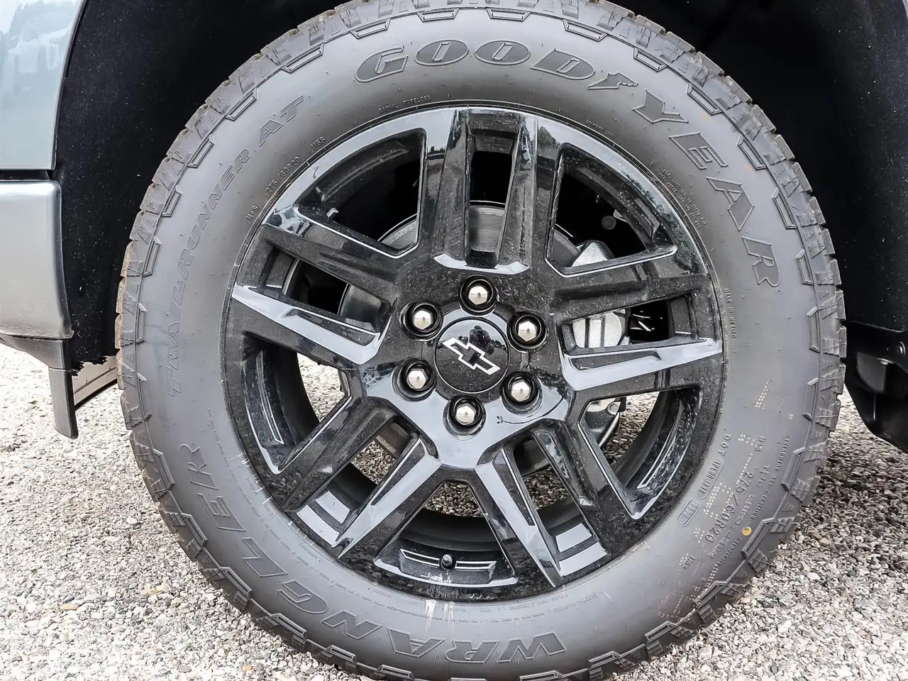 Chevrolet Silverado 1500 photo Chevrolet Silverado 1500