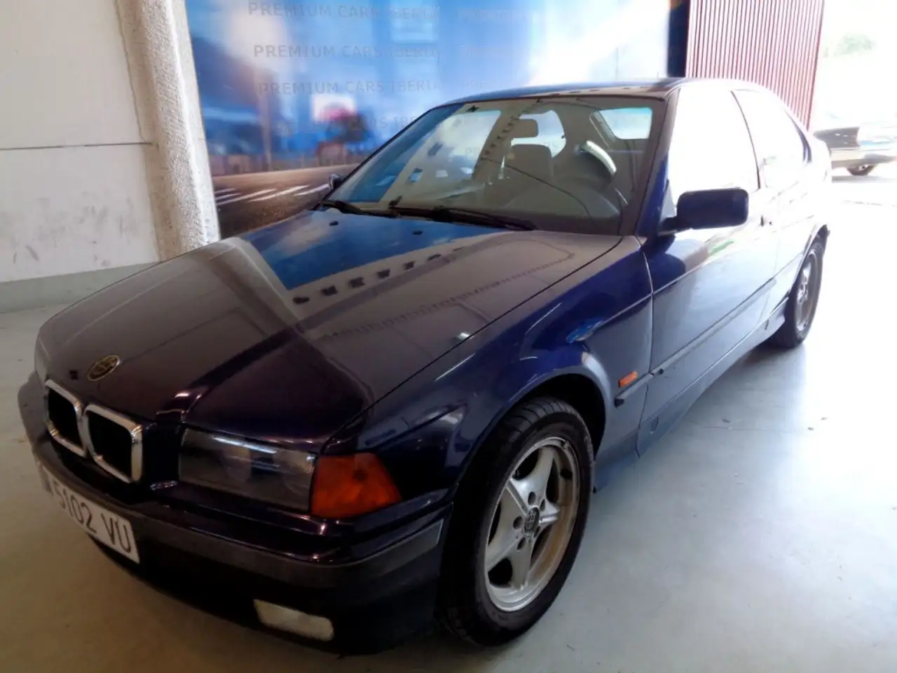 1998 - BMW 320 320 Boîte manuelle Berline